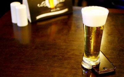 Offline Glass brengt gezelligheid in de kroeg terug